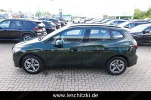 BMW 220 Bild 2