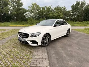 Mercedes-Benz E 300 de 9G-TRONIC AMG Line