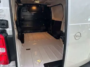 Opel Vivaro Edition Cargo Scheinwerferreg. Tel.-Vorb. PDC Berg Bild 5