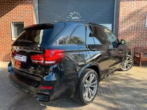 BMW X5 M d,LEDER,PANO,HK,STANDHEIZUNG,NIGHT Bild 3