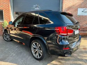 BMW X5 M d,LEDER,PANO,HK,STANDHEIZUNG,NIGHT Bild 2