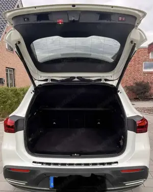 Mercedes-Benz EQA 350 EQA 350 4Matic (243.712) Bild 5