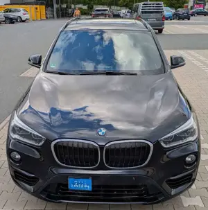 BMW X1 X1 sDrive18d SportLine mit Panoramadach