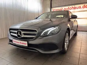 Mercedes-Benz E 200 Limousine Avantgarde 4Matic 2 J Garantie Bild 4