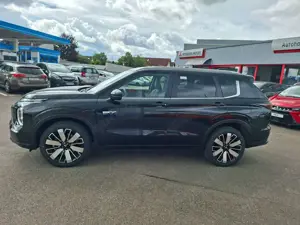 Mitsubishi Outlander Outlander 2.4 4WD Plug-In Hybrid Intro Edition Bild 2