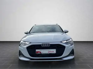 Audi A3 30 TFSI S tron. S LINE SONOS ACC LE Bild 4