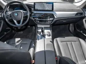 BMW 520 d Touring AHK Navi RFK Parkassistenzsystem Bild 3