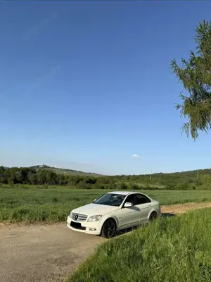 Mercedes-Benz C 180 Kompressor Avantgarde NEU KÜHLERSCHLAUCH/ REIFEN/