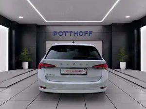 Skoda Octavia Combi 2.0 TDI DSG STYLE AHK NAVI SITZHZG Bild 3