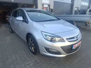 Opel Astra J Lim. 5-trg. Selection *mtl. Rate 88,--€