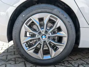 BMW 120 AHK RFK NAVI LED PDC V+H DAB Lenkradheizung Bild 4
