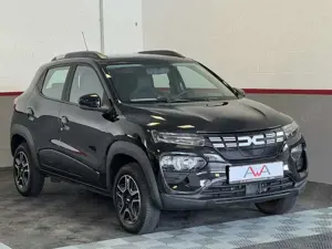 Dacia Spring Essential CCS Navi Kamera Apple Android Bild 3