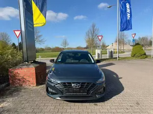 Hyundai i30 1.0 T-GDI DCT Trend Navi Kamera Sitzhzg Bild 3