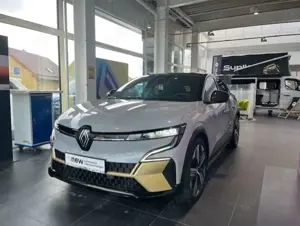 Renault Megane E-Tech Iconic 220 Comfort Range