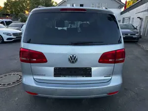 Volkswagen Touran Comfortline BMT 7-Sitze Klima Navi Bild 5