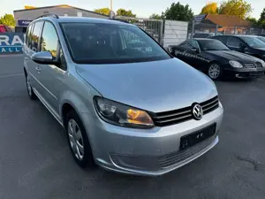 Volkswagen Touran Comfortline BMT 7-Sitze Klima Navi Bild 3