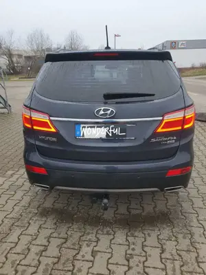 Hyundai Grand Santa Fe