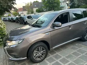 Mitsubishi Outlander Outlander Plug-In Hybrid 2.4 4WD Plug-In Hybrid