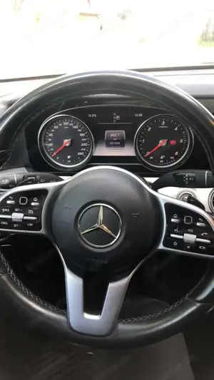 Mercedes-Benz E 220 E 220 d (213.204)