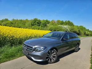 Mercedes-Benz E 300 d T - Automatik / AHK / Burmester Bild 3