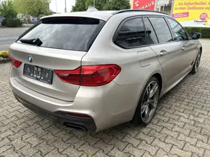 BMW M550 d Touring xDrive *Pano*LED*HUD*HK*ACC* Bild 5