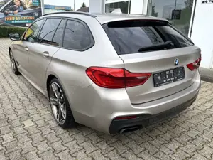 BMW M550 d Touring xDrive *Pano*LED*HUD*HK*ACC* Bild 4