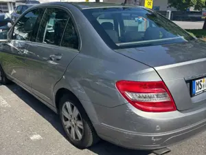 Mercedes-Benz C 220 C 220 CDI DPF Automatik BlueEFFICIENCY Bild 2