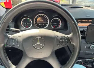 Mercedes-Benz C 220 C 220 CDI DPF Automatik BlueEFFICIENCY Bild 3