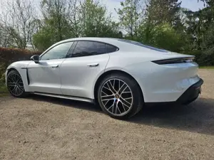 Porsche Taycan Taycan Performancebatterie Plus Bild 2