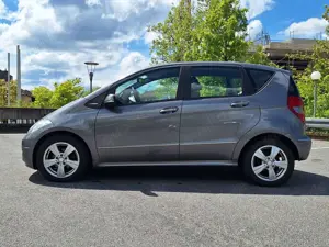 Mercedes-Benz A 180 A 180 BlueEFFICIENCY Avantgarde