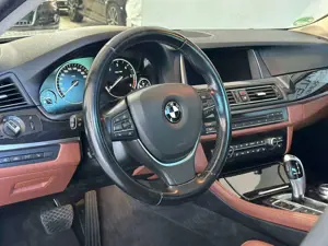 BMW 530 d Touring xDrive Steptronic Voll-Service Bild 3
