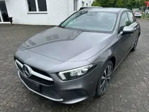 Mercedes-Benz A 250 e DCT Style LED Kamera AHK