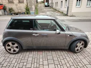 MINI One , Park Lane , ohne Tüv 799 Euro.