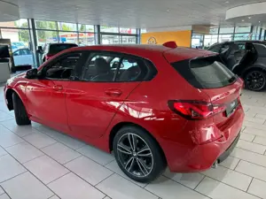 BMW 116 d Sport Line 1.5 6GANG/ALU17/NAVI/PDC/LED/SH Bild 4