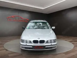 BMW 528 i A Touring*XENON*NAVI*PDC*SHZ*S-DACH*TOP Bild 5