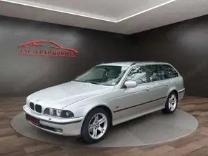 BMW 528 i A Touring*XENON*NAVI*PDC*SHZ*S-DACH*TOP