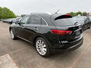 Infiniti FX FX30d  AWD Bild 5