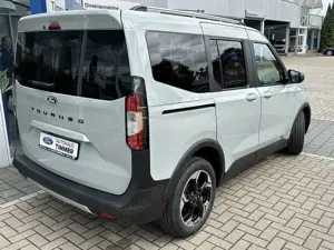 Ford Tourneo Courier Bild 3
