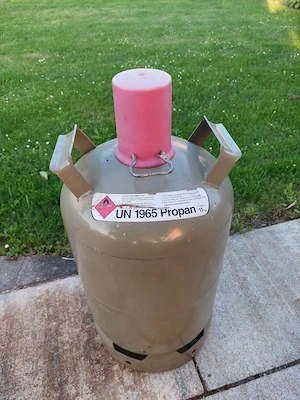 Gasflasche 11 kg leer mit Kappe