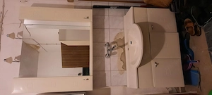 Waschbeckenunterschrank mit Spiegel Licht und Beistellschrankm creme weiss 