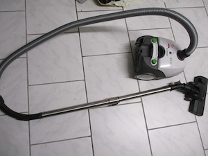 2 Staubsauger Bomann Eco + Dirt Devil