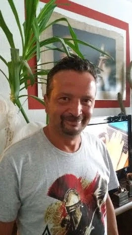 Attraktiver Mann sucht aufgeschlossene Frau. Bild 2