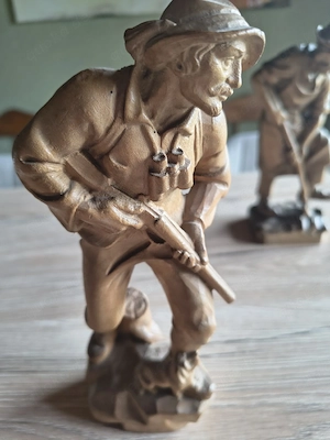 Holzfiguren  Bild 5