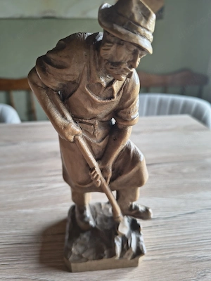 Holzfiguren  Bild 2
