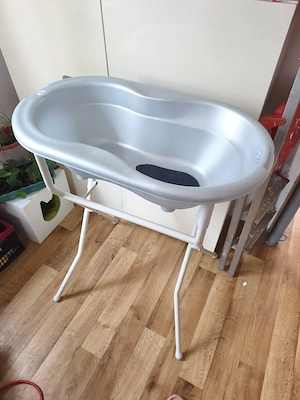 Babybadewanne mit Gestell 