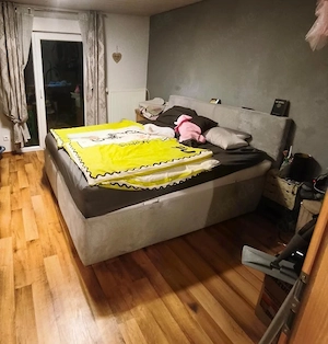 Bett Neuwertig 