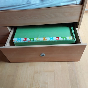 Kojenbett mit Hängeregal von Welle Möbel  Buchefarben Bild 3