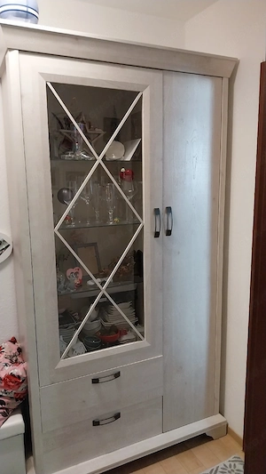 Großer Vitrinen Schrank 