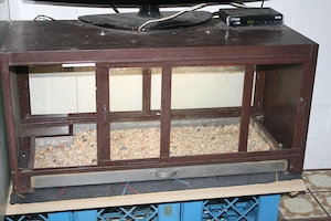 Terrarium aus Metall mit Schiebescheiben und Bodeneinschub aus Nirosta ca. 87 x 42 x 39 cm Bild 3