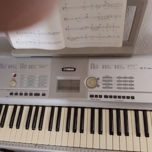 Yamaha Keyboard Grand Portable DGX 205
